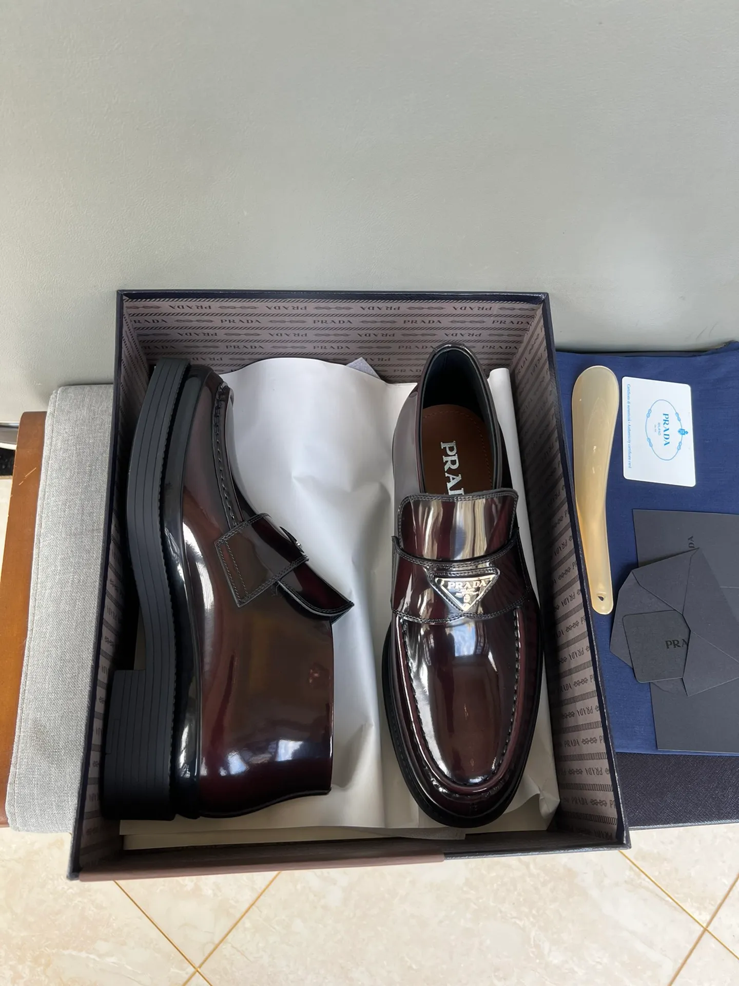 Batch of 1000💰Exclusive hot-selling new Prada Chelsea thick-soled men's shoes, naked boots, imported calf leather on the surface, cow leather on the lining, the outsole is made of private model TPU material, the frosted effect is consistent with the original version, 39-44 in stock (38, 45 custom-made, non-refundable)